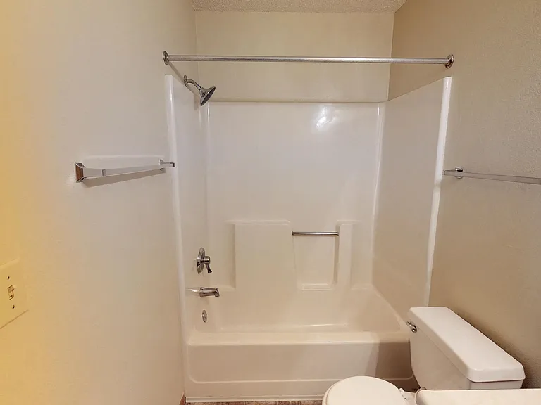 Oakwood Estates — Photo 30
