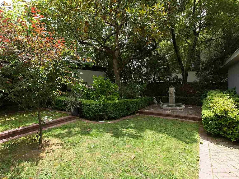 16 Craig Ave — Photo 25