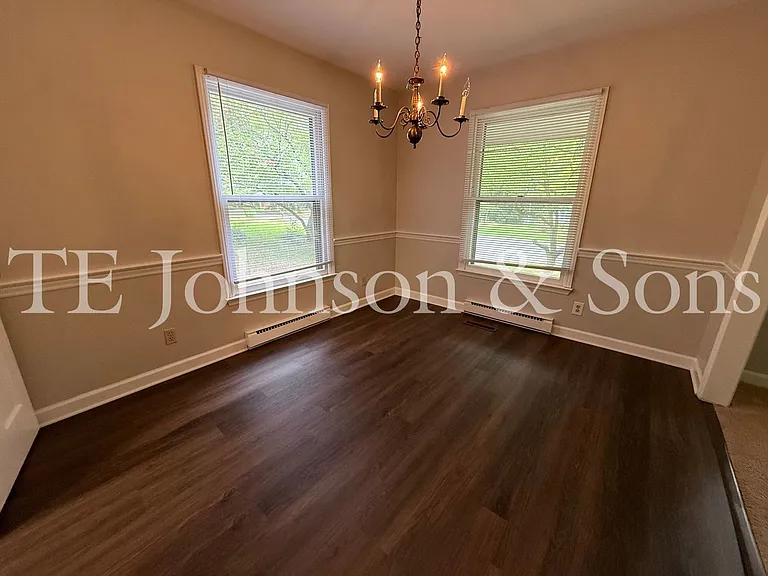 2722 Winslow Ln — Photo 13
