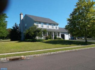 6100 Hearthstone Dr, Pipersville, PA 18947