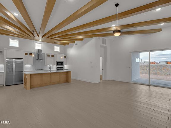 4th image of 1768 Green Valley St