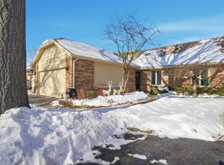 4145 Rodeo Dr #B, Sylvania, OH 43560