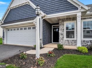 855 Shadowbrooke Dr, Dover, PA 17315