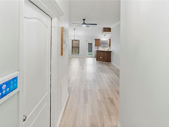4th image of 7925 Rock Crest Dr