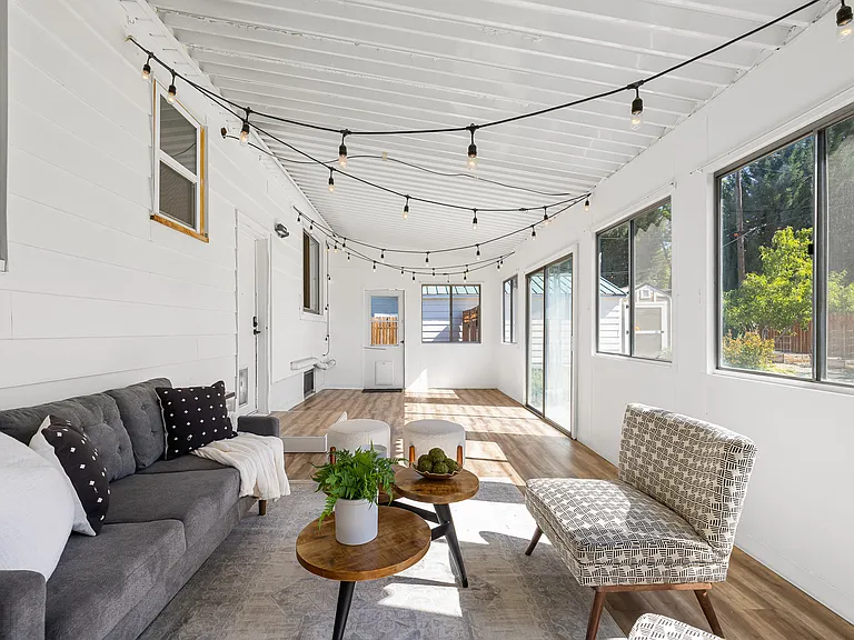 20 N Vinson St — Photo 28