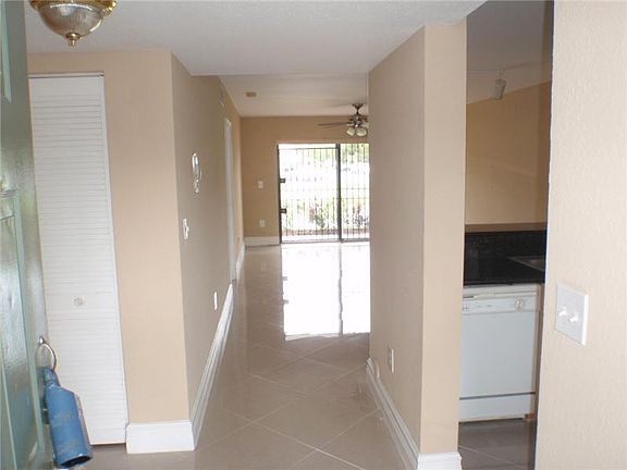 2nd image of 9917 Nob Hill Ct