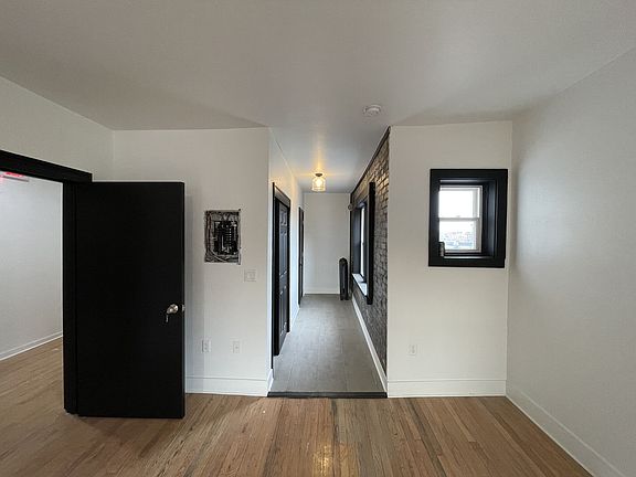 5th image of 1925 N Prospect Ave #405