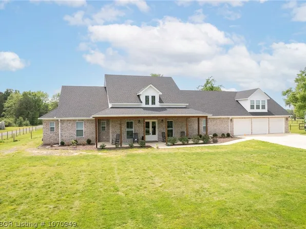 1800 E Pryor Ave, Pocola, OK 74902