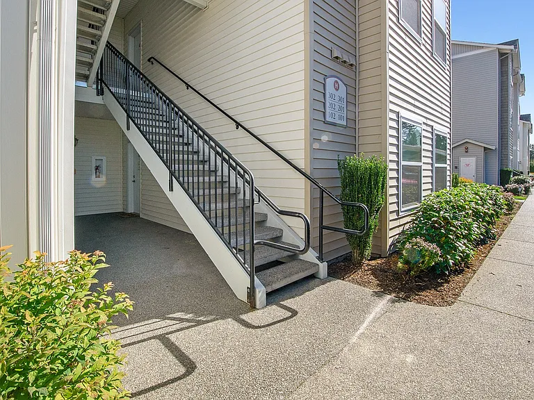 Hearthstone Apartments