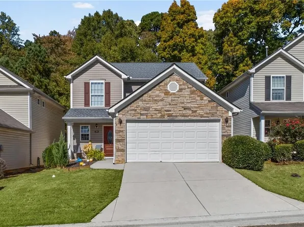 223 Topaz Dr, Dallas, GA 30132