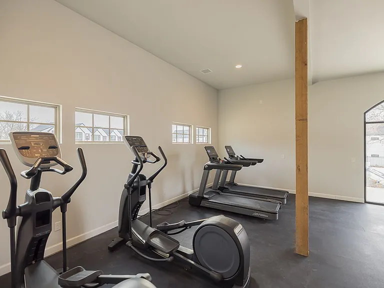 Oak Hill Townhomes: Now Offering First Month FREE! — Photo 53