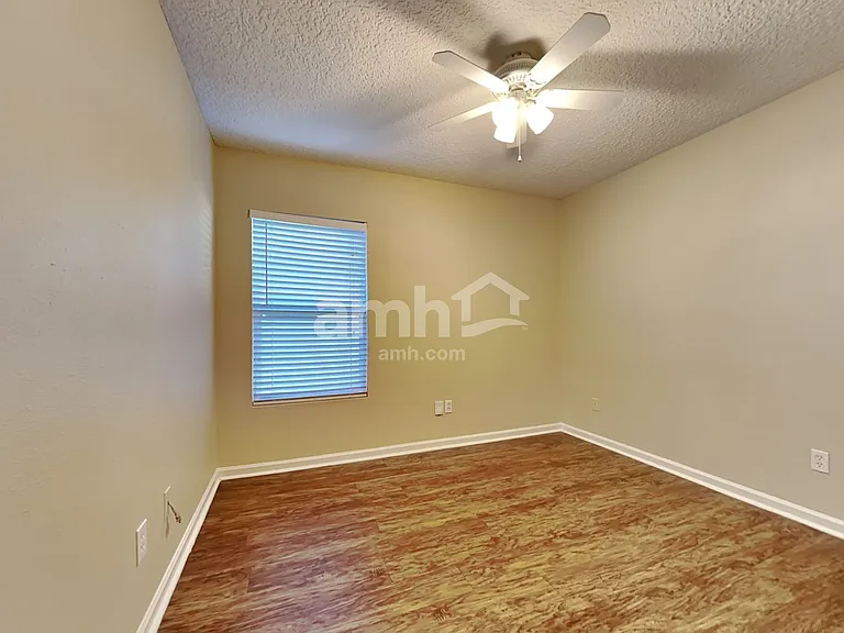 525 Juniper Spring Ct — Photo 12