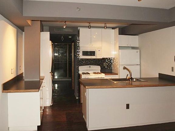 2nd image of 24 Saint Pauls Ave APT 2