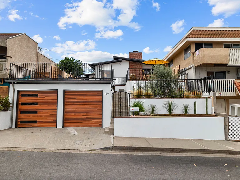 149 W Escalones — Photo 28