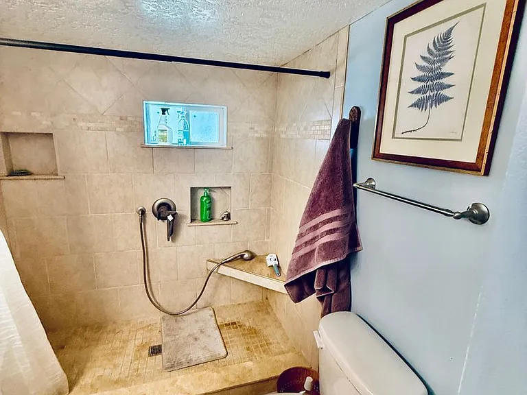 1419 Turkey Creek Dr NE — Photo 13