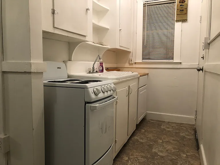 274 Amherst St #2 — Photo 6