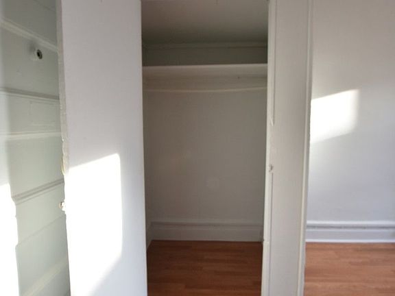 3rd image of 118 W 111th St APT 4