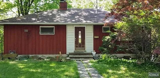 4 bed, 2107 sqft, $3,800 — Photo 1