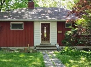 536 Nordhoff Dr, Leonia, NJ 07605
