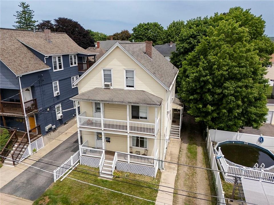 1st image of 32 Vine St
