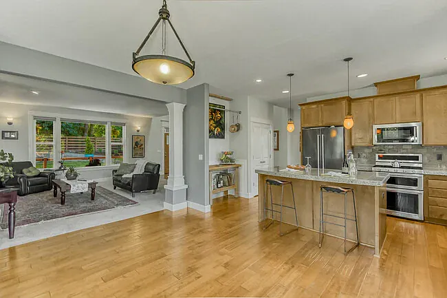 421 5th Ave — Photo 10