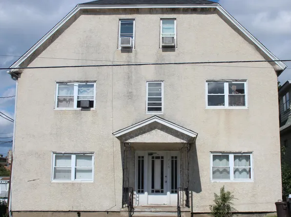 715 Moosic St, Scranton, PA 18505