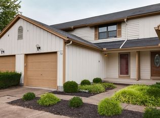 32 Robinwood Ct, Englewood, OH 45322