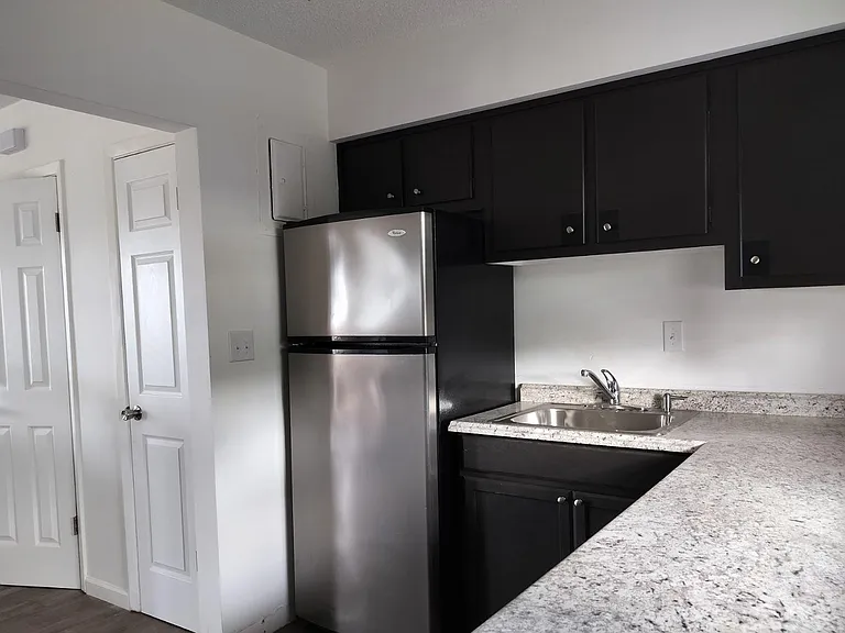 5505 Hernandes Dr #106 — Photo 1