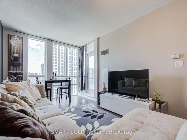 3515 Kariya Dr #2610, Mississauga, ON L5B 0C1