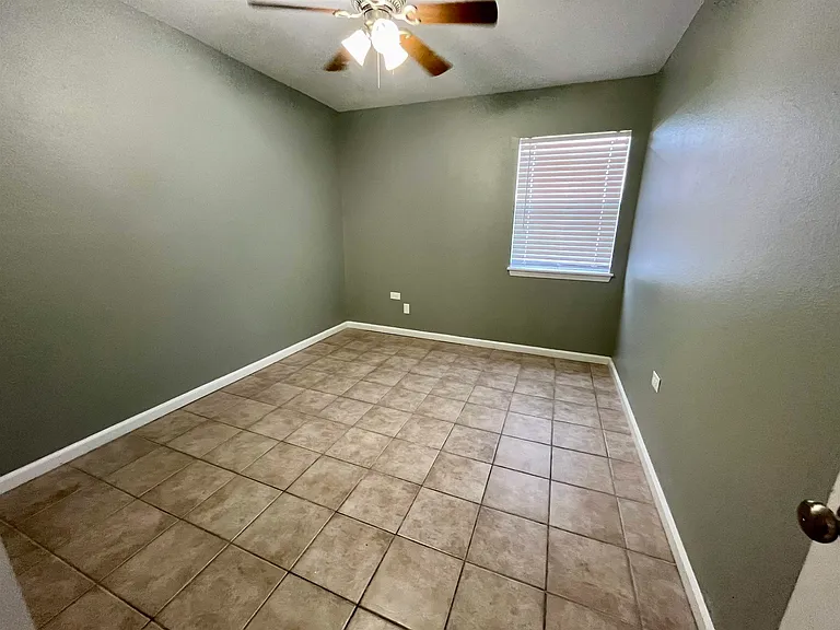 208 Monarch Dr #201A — Photo 9