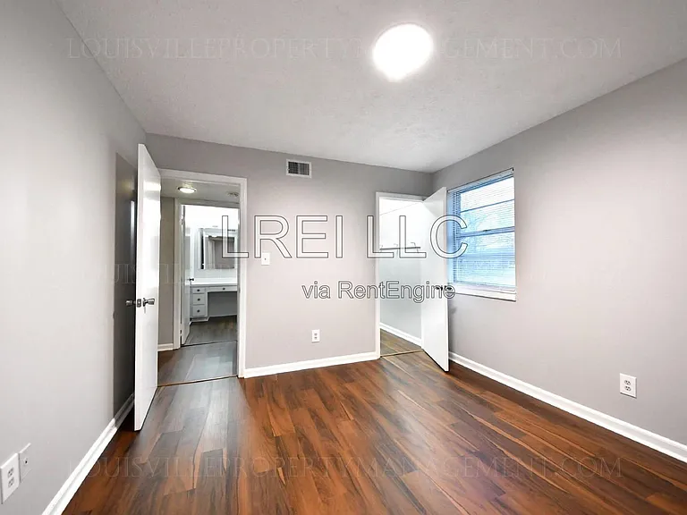 160 W Blue Lick Rd #4 — Photo 7