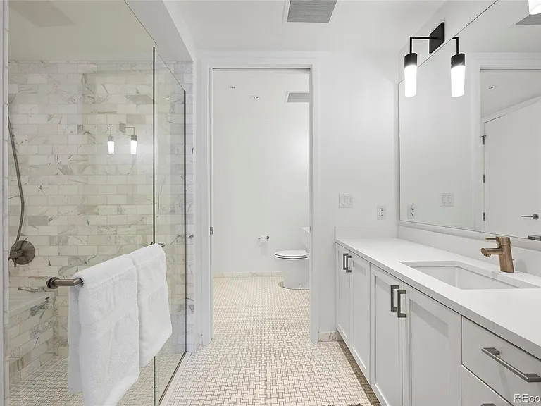 1750 Wewatta St #1127 — Photo 21
