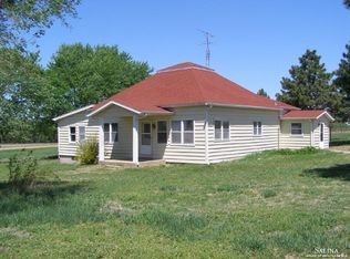 995 26th Rd, Brookville, KS 67425