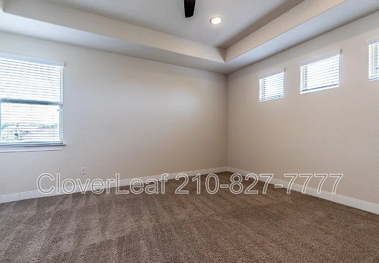 908 Sussex Cv — Photo 25
