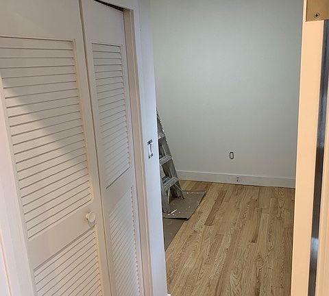 4th image of 11 Stanton St #4DD
