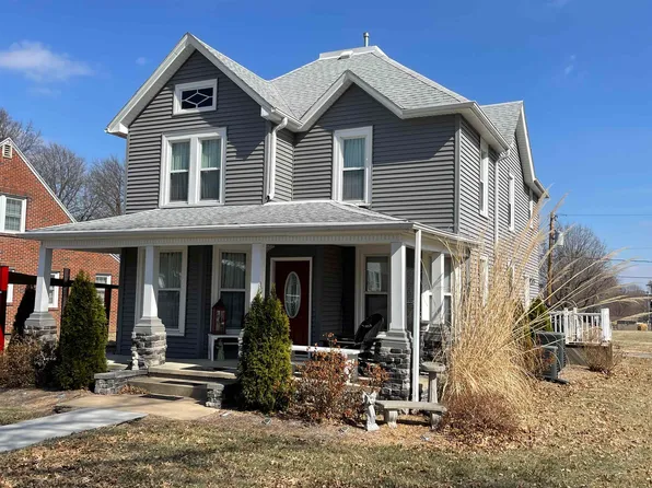 2214 Lane St, Falls City, NE 68355