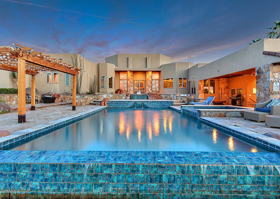 1st image of 5889 Las Alturas Dr