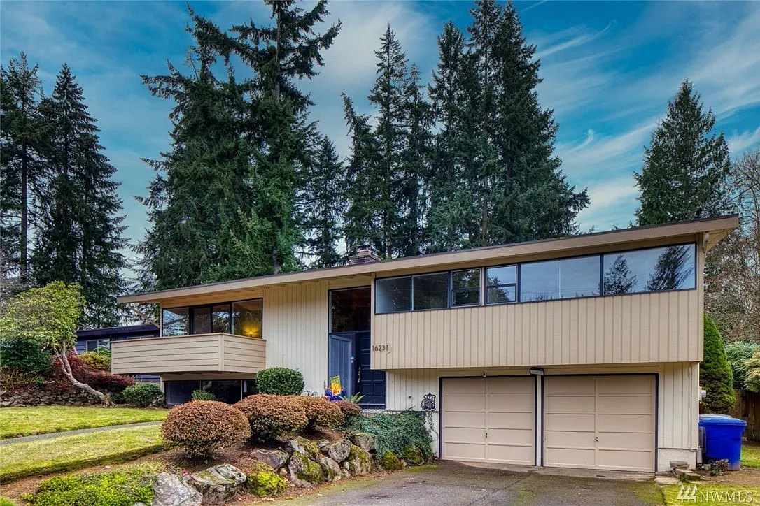 4 bed, 2200 sqft, $3,650 — Photo 1