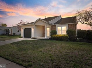 38 Pinecrest Dr, Deptford, NJ