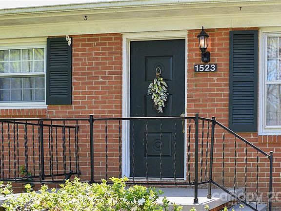 3rd image of 1523 E Downing St