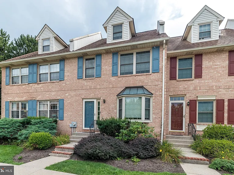 108 Susan Constant Ct #8 — Photo 41