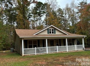 369 Pinecrest Cir, Troy, NC 27371