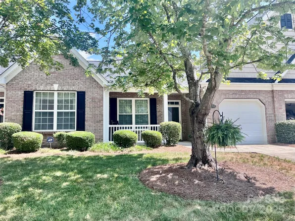 4705 Willow Glen Rd, Harrisburg, NC 28075