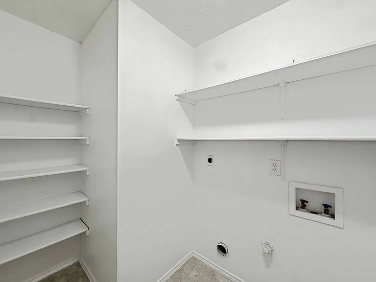 10203 Sunset Field Dr — Photo 14