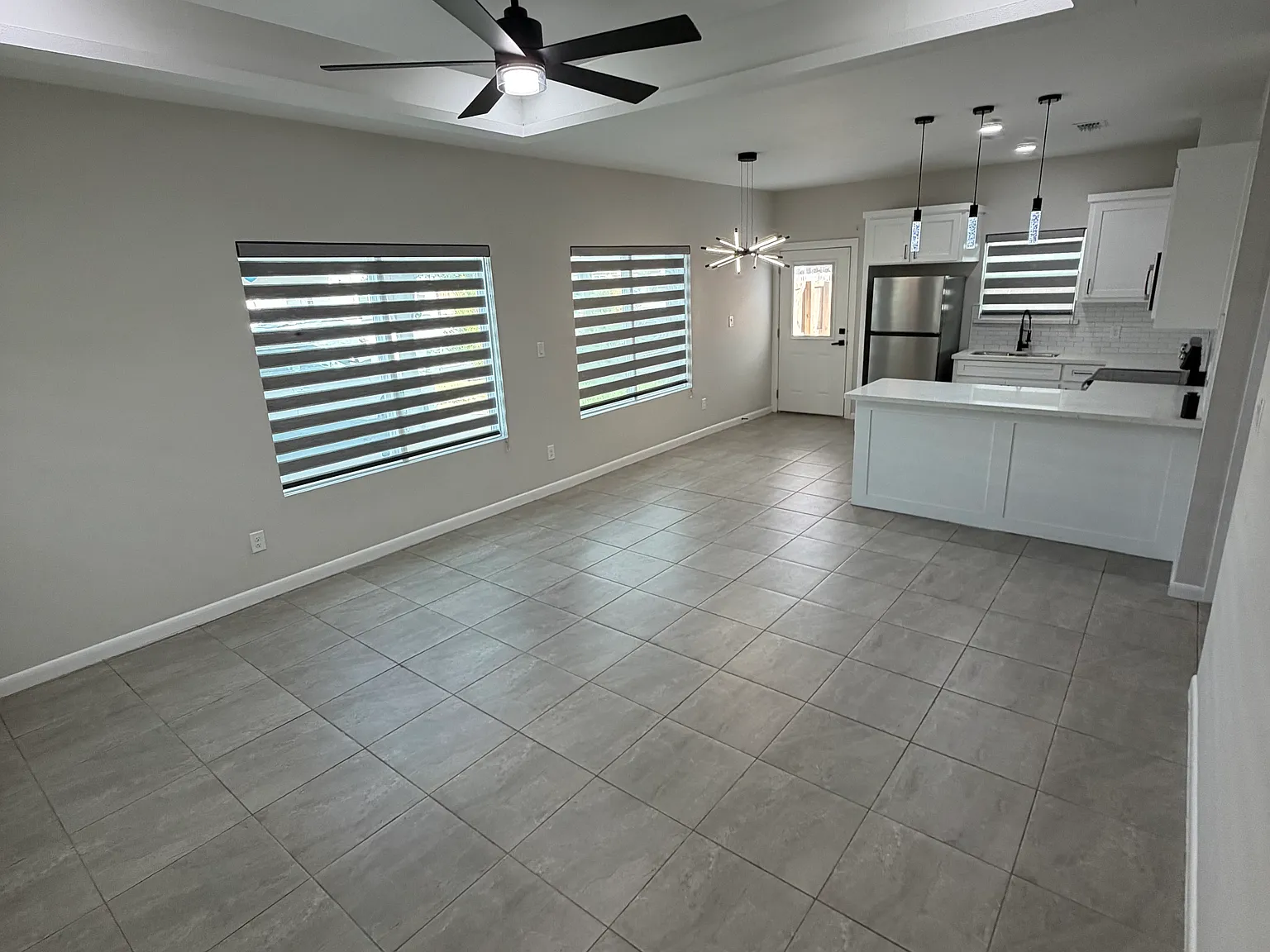 3524 S Dominique Dr — Photo 2