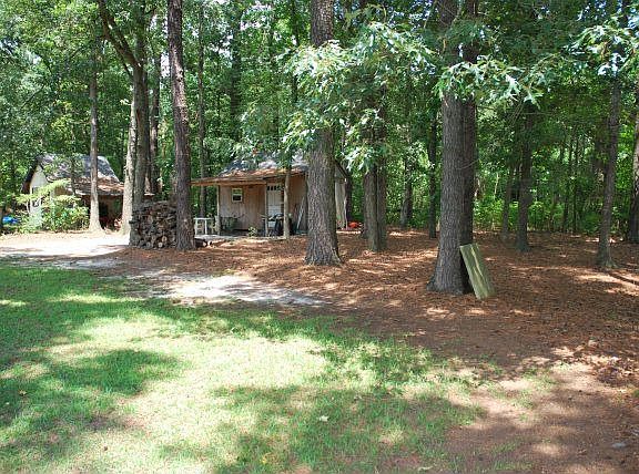 2nd image of 2101 Dogwood Ln