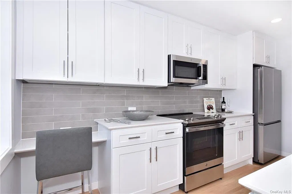 1 bed, 827 sqft, $3,150 — Photo 3