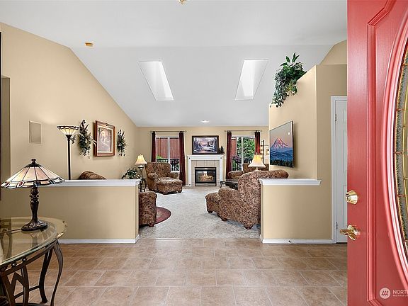 3rd image of 16506 135th Avenue Ct E
