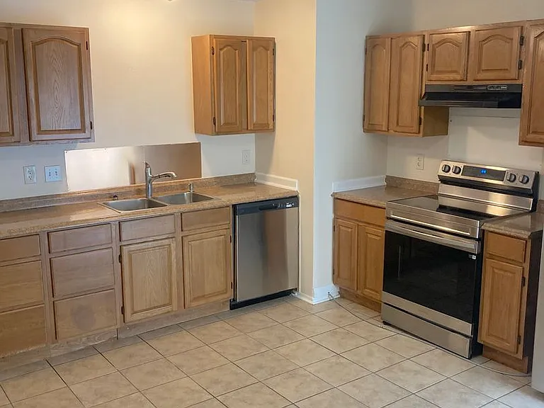 4339 Lehman Dr — Photo 4