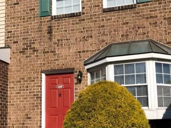 1309 Blue Jay Dr, Lancaster, PA 17601